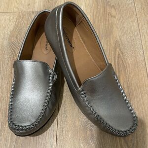 Comfortview shoes.